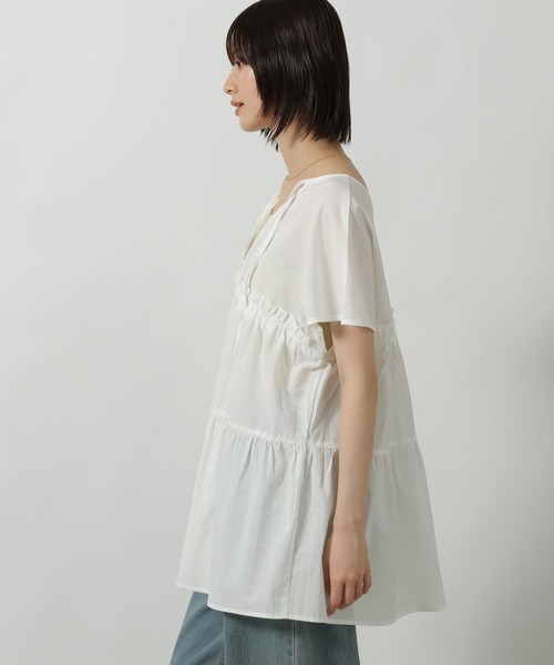 LAKOLE（ラコレ）の「2WAYティアードチュニック / 499371（チュニック・レディース・ブラック/ベージュ/レッド/ブラウン/ホワイト・FREE）」の10枚目の写真