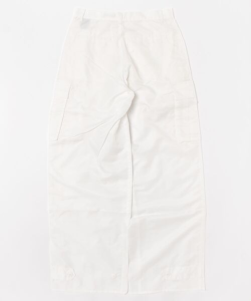 L.H.P(エルエイチピー)の「Abyssea/アビセア/Heavy Nylon wide cargo pants(カーゴパンツ・レディース・ホワイト・1)」の2枚目の写真