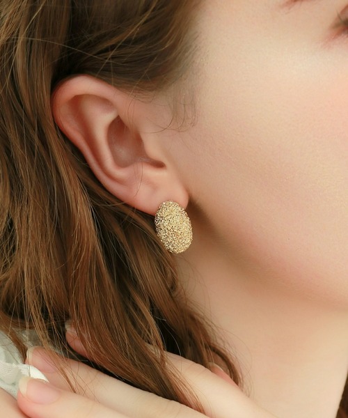 mic by Olu.（ミックバイオルドット）の「＜ ZOZOTOWN限定 ＞ムーンピアス（ピアス（両耳用）・レディース・シルバー/ゴールド・FREE）」の2枚目の写真