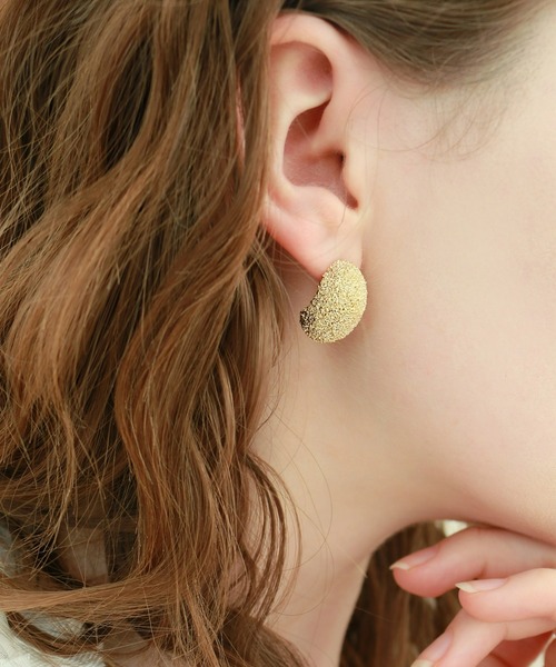 mic by Olu.（ミックバイオルドット）の「＜ ZOZOTOWN限定 ＞ムーンピアス（ピアス（両耳用）・レディース・シルバー/ゴールド・FREE）」の4枚目の写真