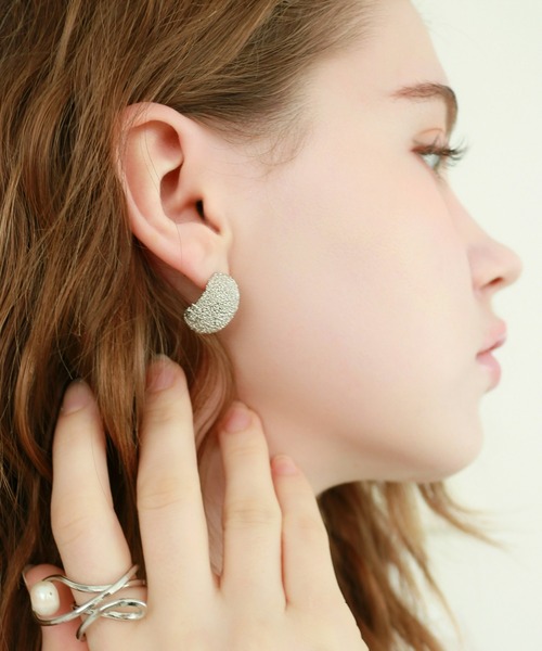 mic by Olu.（ミックバイオルドット）の「＜ ZOZOTOWN限定 ＞ムーンピアス（ピアス（両耳用）・レディース・シルバー/ゴールド・FREE）」の8枚目の写真
