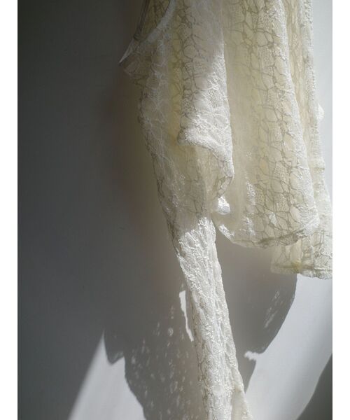 LAGUNAMOON（ラグナムーン）の「2WAYストレッチレーストップス（シャツ/ブラウス・レディース・ブラック/アイボリー/チャコールグレー/ブルー・FREE）」の5枚目の写真