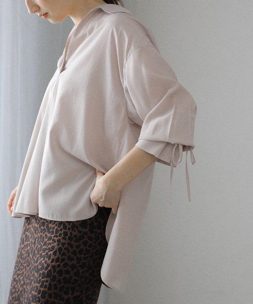 La TOTALITE(ラトータリテ)の「【洗える】スキッパーオータムシャツ(シャツ/ブラウス・レディース・スカイブルー/レッド/ベージュ・FREE)」の5枚目の写真