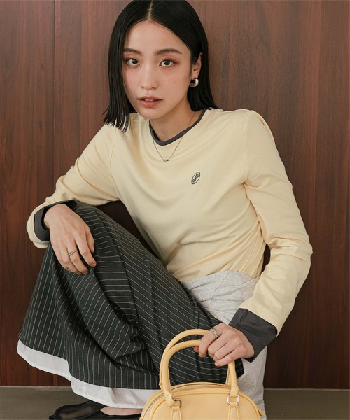 miette(ミエット)の「レイヤード風クルーネックカットソートップス(Tシャツ/カットソー・レディース・ダークブラウン/オートミール/チャコール/ライトイエロー・L/M)」の2枚目の写真