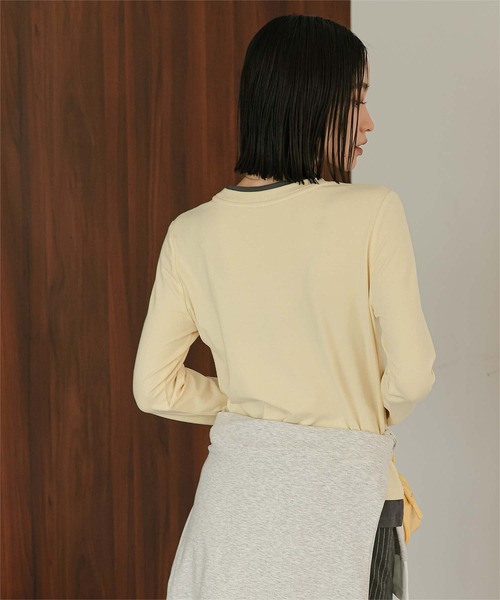 miette(ミエット)の「レイヤード風クルーネックカットソートップス(Tシャツ/カットソー・レディース・ダークブラウン/オートミール/チャコール/ライトイエロー・L/M)」の5枚目の写真