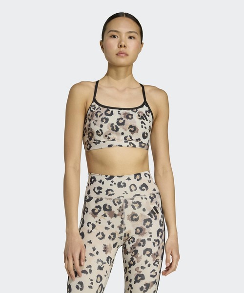 adidas（アディダス）の「パワーリアクト エッセンシャルズ ライトサポート ブラ プリント W TRN AER AOP / アディダス adidas（スポーツブラ・レディース・ホワイト/グレー・SMALL/MEDIUM/LARGE/M-CD/M-AB/L-CD/S-CD/L-AB/S-AB）」の2枚目の写真