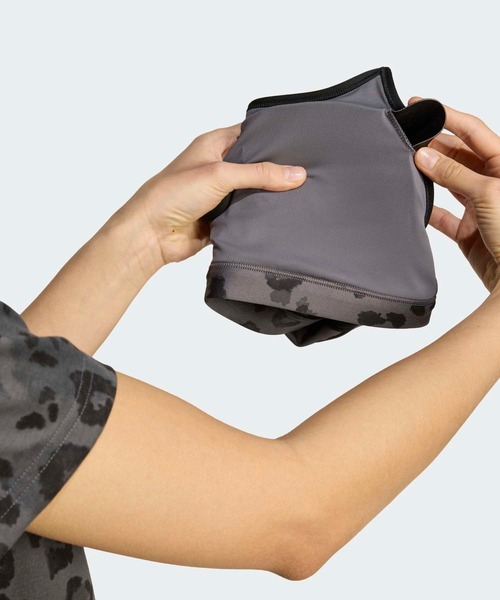 adidas（アディダス）の「パワーリアクト エッセンシャルズ ライトサポート ブラ プリント W TRN AER AOP / アディダス adidas（スポーツブラ・レディース・ホワイト/グレー・SMALL/MEDIUM/LARGE/M-CD/M-AB/L-CD/S-CD/L-AB/S-AB）」の6枚目の写真