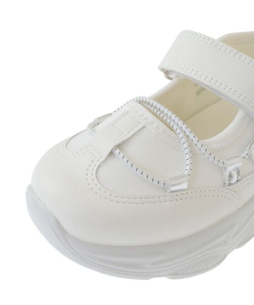 Green Parks(グリーンパークス)の「RUPIS.ドローコードスニーカー(スニーカー・レディース・アイボリー/ブラック・S/M/L)」の6枚目の写真