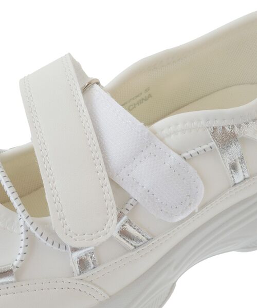 Green Parks(グリーンパークス)の「RUPIS.ドローコードスニーカー(スニーカー・レディース・アイボリー/ブラック・S/M/L)」の5枚目の写真