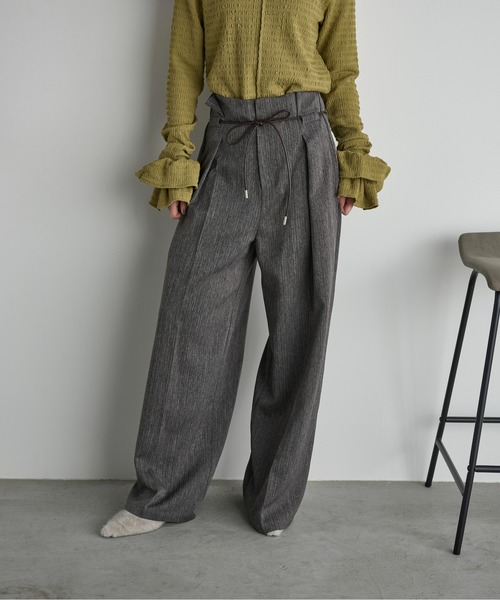 THE YOn(ザヨン)の「ヘリンボーンベルトタックパンツ(スラックス・レディース・ブラウン/ピンク/グレー・S/M)」の19枚目の写真