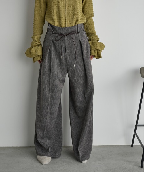 ヘリンボーンベルトタックパンツ（スラックス）｜THE YOn（ザヨン）の