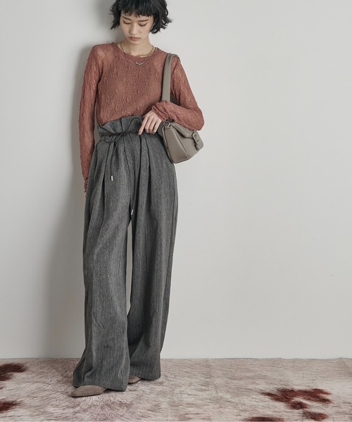 THE YOn(ザヨン)の「ヘリンボーンベルトタックパンツ(スラックス・レディース・ブラウン/ピンク/グレー・S/M)」の12枚目の写真