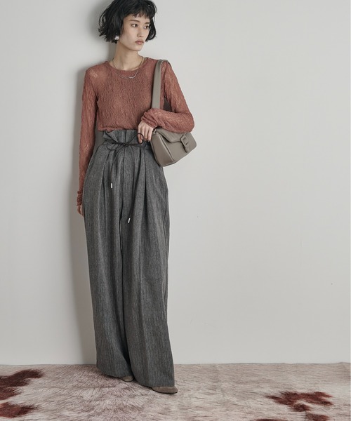 THE YOn(ザヨン)の「ヘリンボーンベルトタックパンツ(スラックス・レディース・ブラウン/ピンク/グレー・S/M)」の13枚目の写真