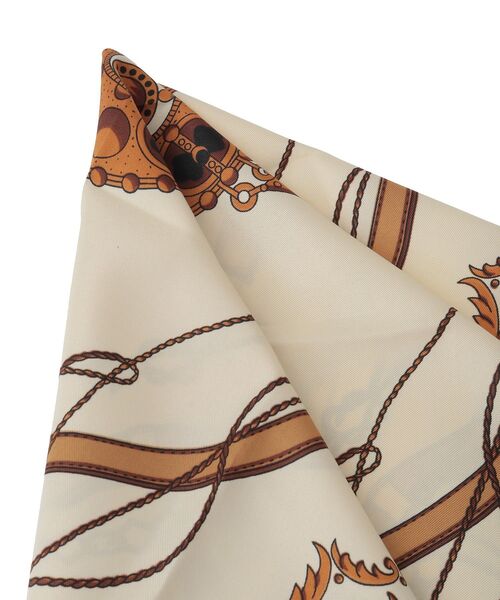 Green　Parks（グリーンパークス）の「・ベルトタッセルスカーフ 90×90（バンダナ/スカーフ・レディース・ブラック/ブルー・FREE）」の7枚目の写真