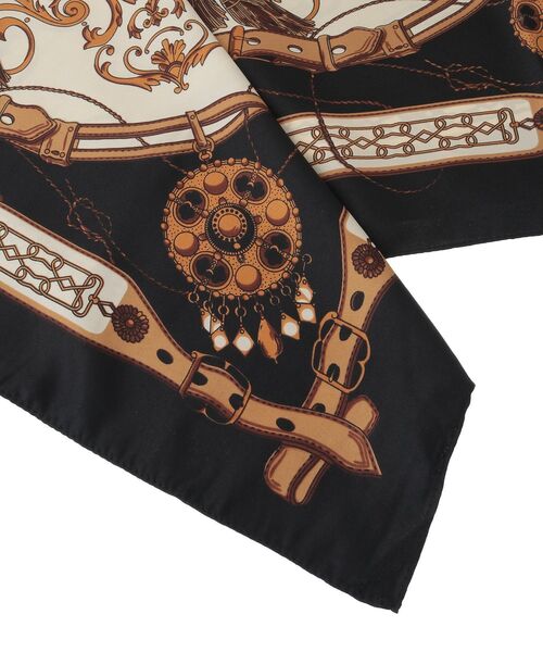 Green　Parks（グリーンパークス）の「・ベルトタッセルスカーフ 90×90（バンダナ/スカーフ・レディース・ブラック/ブルー・FREE）」の8枚目の写真