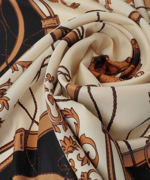 Green　Parks（グリーンパークス）の「・ベルトタッセルスカーフ 90×90（バンダナ/スカーフ・レディース・ブラック/ブルー・FREE）」の9枚目の写真