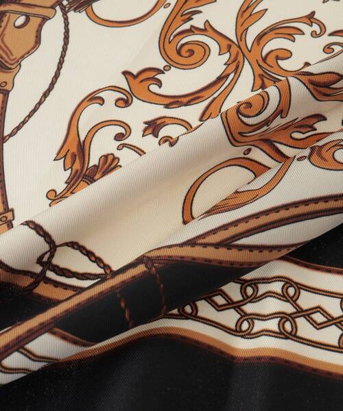 Green　Parks（グリーンパークス）の「・ベルトタッセルスカーフ 90×90（バンダナ/スカーフ・レディース・ブラック/ブルー・FREE）」の10枚目の写真