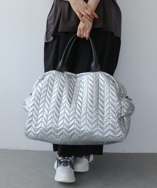 Cepica（セピカ）の「牛革×キルトBIGボストンバッグ（ボストンバッグ・レディース・シルバー/ブラック・FREE）」の2枚目の写真