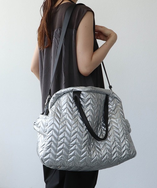 Cepica（セピカ）の「牛革×キルトBIGボストンバッグ（ボストンバッグ・レディース・シルバー/ブラック・FREE）」の13枚目の写真