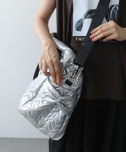 Cepica（セピカ）の「牛革×キルトBIGボストンバッグ（ボストンバッグ・レディース・シルバー/ブラック・FREE）」の15枚目の写真