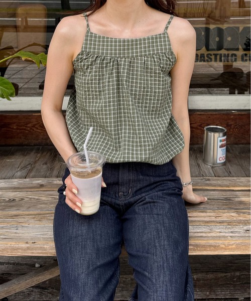 LE MORE（リモア）の「チェックキャミブラウス（タンクトップ・レディース・カーキ/ネイビー/アイボリー・FREE）」の3枚目の写真