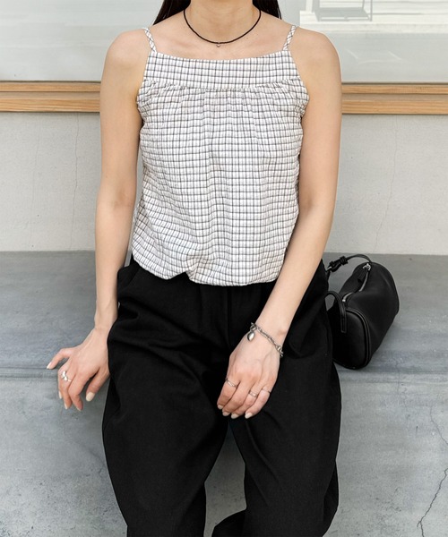 LE MORE（リモア）の「チェックキャミブラウス（タンクトップ・レディース・カーキ/ネイビー/アイボリー・FREE）」の12枚目の写真