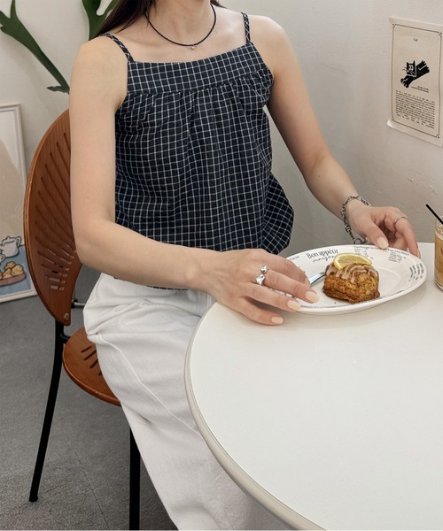 LE MORE（リモア）の「チェックキャミブラウス（タンクトップ・レディース・カーキ/ネイビー/アイボリー・FREE）」の21枚目の写真