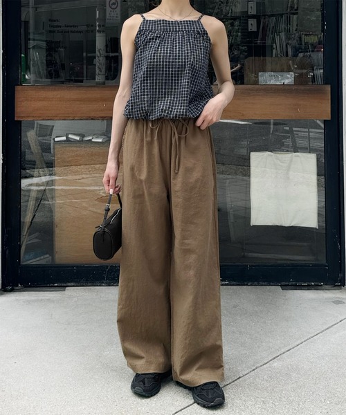 LE MORE（リモア）の「チェックキャミブラウス（タンクトップ・レディース・カーキ/ネイビー/アイボリー・FREE）」の18枚目の写真