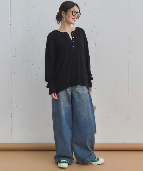 Doux archives（ドゥアルシーヴ）の「サイドベルトワイドデニムパンツ（デニムパンツ・レディース・ブルー/サックスブルー・36/38）」の18枚目の写真