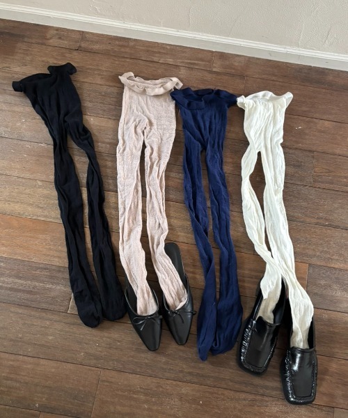 FUULLY STUDIO（フーリィーステューディオ）の「カラーシアーレースタイツ（タイツ/ストッキング・レディース・ベージュ/アイボリー/ブラック/ブルー・FREE）」の5枚目の写真