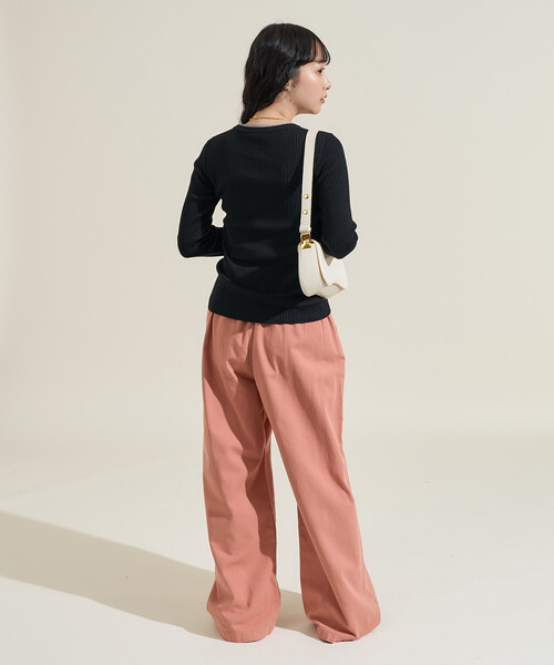 FREAK'S STORE（フリークスストア）の「＜新色追加＞ウォッシャブル 配色 レイヤードシアーニット/洗えるニット（ニット/セーター・レディース・ブラウン/ブラック/ナチュラル/グレー/ネイビー/チャコール/ピンク/オフホワイト・ﾌﾘ-/MEDIUM）」の19枚目の写真