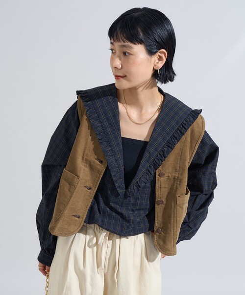 FREAK'S STORE(フリークスストア)の「RED KAP × FREAK'S STORE/レッドキャップ バッグギャザー コーデュロイベスト(ベスト・レディース・レンガ/ベージュ/ネイビー・フリ-)」の2枚目の写真
