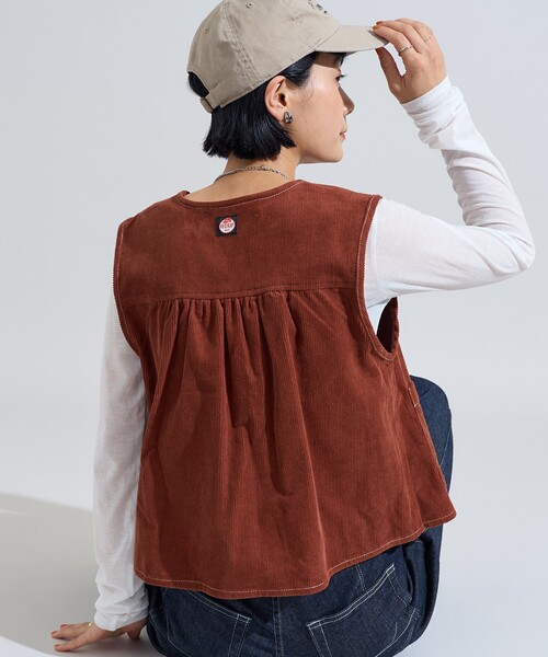 FREAK'S STORE(フリークスストア)の「RED KAP × FREAK'S STORE/レッドキャップ バッグギャザー コーデュロイベスト(ベスト・レディース・レンガ/ベージュ/ネイビー・フリ-)」の3枚目の写真