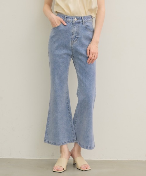 NEUNA（ヌナ）の「【NEUNA ORIGINAL】フレアデニム（デニムパンツ・レディース・ホワイト/ライトブルー・SMALL/MEDIUM/LARGE）」の5枚目の写真