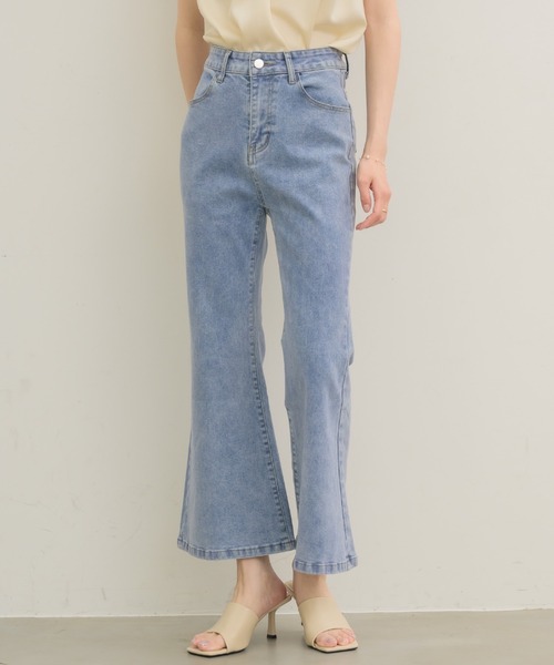 NEUNA（ヌナ）の「【NEUNA ORIGINAL】フレアデニム（デニムパンツ・レディース・ホワイト/ライトブルー・SMALL/MEDIUM/LARGE）」の7枚目の写真