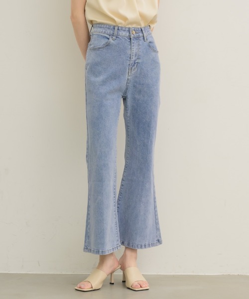 NEUNA（ヌナ）の「【NEUNA ORIGINAL】フレアデニム（デニムパンツ・レディース・ホワイト/ライトブルー・SMALL/MEDIUM/LARGE）」の4枚目の写真