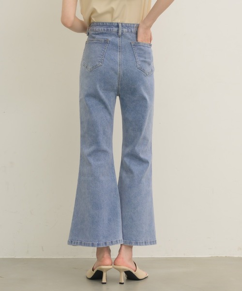 NEUNA（ヌナ）の「【NEUNA ORIGINAL】フレアデニム（デニムパンツ・レディース・ホワイト/ライトブルー・SMALL/MEDIUM/LARGE）」の11枚目の写真