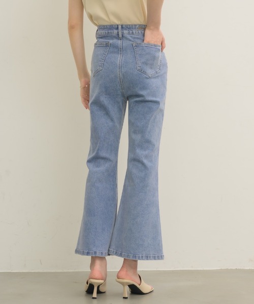 NEUNA（ヌナ）の「【NEUNA ORIGINAL】フレアデニム（デニムパンツ・レディース・ホワイト/ライトブルー・SMALL/MEDIUM/LARGE）」の13枚目の写真