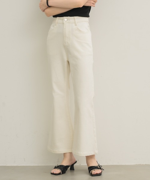 NEUNA（ヌナ）の「【NEUNA ORIGINAL】フレアデニム（デニムパンツ・レディース・ホワイト/ライトブルー・SMALL/MEDIUM/LARGE）」の19枚目の写真