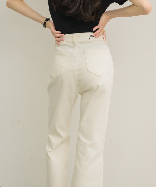 NEUNA（ヌナ）の「【NEUNA ORIGINAL】フレアデニム（デニムパンツ・レディース・ホワイト/ライトブルー・SMALL/MEDIUM/LARGE）」の17枚目の写真