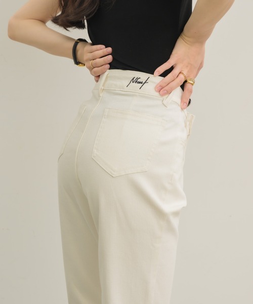 NEUNA（ヌナ）の「【NEUNA ORIGINAL】フレアデニム（デニムパンツ・レディース・ホワイト/ライトブルー・SMALL/MEDIUM/LARGE）」の16枚目の写真