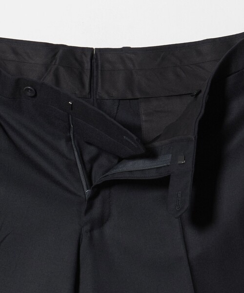 UNITED ARROWS(ユナイテッドアローズ)の「サージ テーパード 1プリーツ スラックス(スラックス・メンズ・グレー系/ネイビー・48/44/50/46)」の16枚目の写真