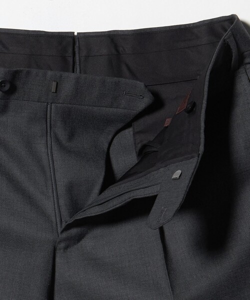 UNITED ARROWS(ユナイテッドアローズ)の「サージ テーパード 1プリーツ スラックス(スラックス・メンズ・グレー系/ネイビー・48/44/50/46)」の22枚目の写真