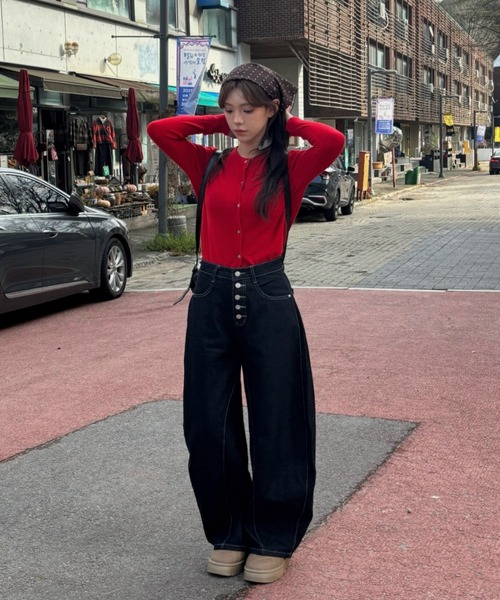 Vini（ヴィニ）の「オーバーサイズ バルーン ワイドデニムパンツ（デニムパンツ・レディース・ブラック・MEDIUM/SMALL）」の14枚目の写真