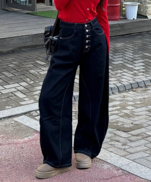 Vini（ヴィニ）の「オーバーサイズ バルーン ワイドデニムパンツ（デニムパンツ・レディース・ブラック・MEDIUM/SMALL）」の15枚目の写真
