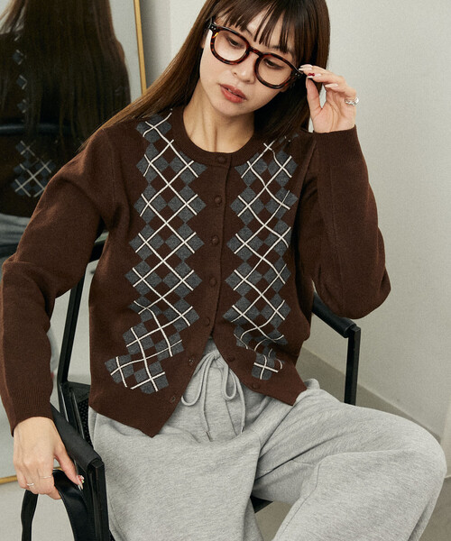 PUBLUX（パブリュクス）の「PUBLUX/パブリュクス アーガイル柄 ジャガード ニットカーデ　限定展開（カーディガン/ボレロ・レディース・ブラウン/ブラック/グレー・ﾌﾘ-）」の18枚目の写真