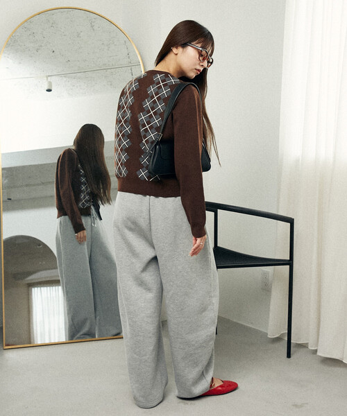 PUBLUX（パブリュクス）の「PUBLUX/パブリュクス アーガイル柄 ジャガード ニットカーデ　限定展開（カーディガン/ボレロ・レディース・ブラウン/ブラック/グレー・ﾌﾘ-）」の21枚目の写真