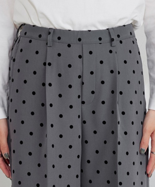 Pierrot（ピエロ）の「フロッキードットワイドパンツ（その他パンツ・レディース・ブラック/チャコール・L/M/PM）」の13枚目の写真