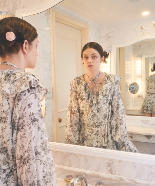 Lovilyn（ラヴィリン）の「ラッフルフリルチョーカーワンピース（ワンピース・レディース・ホワイト/ホワイト系その他/ブラウン・FREE）」の8枚目の写真