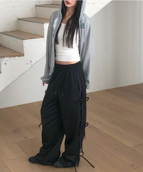 gossip!ロサンゼルス(ゴシップロサンゼルス)の「Y2K リボンワイドカーゴパンツ(デニムパンツ・レディース・ブラック/ブルー・FREE)」の4枚目の写真
